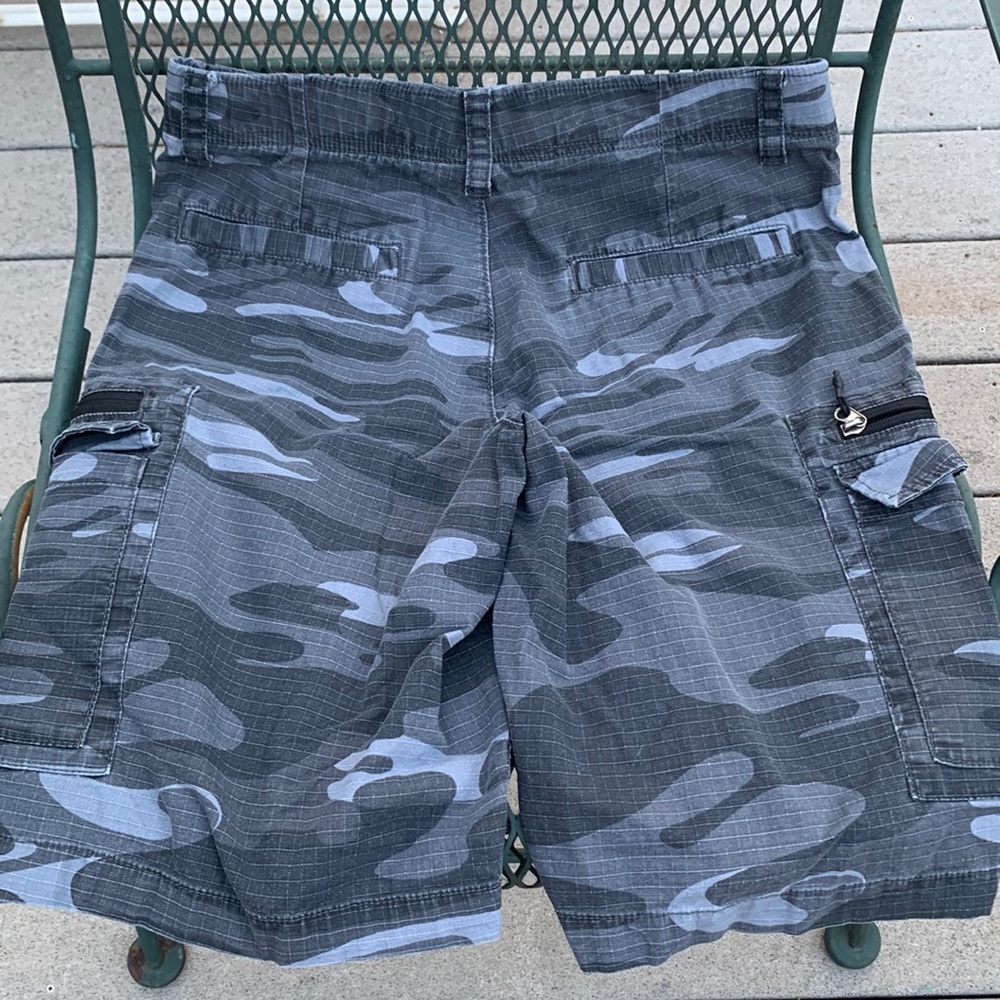 Men’s camo cargo shorts